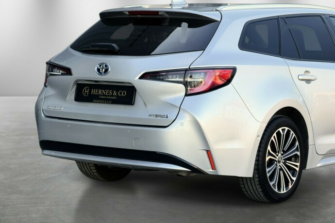 toyota-corolla-elektrisitetbensin-2019-big-7