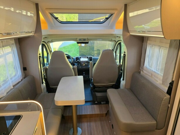 etrusco-t7400-qbc-queensbed-ikke-senkeseng-face2face-dusj-og-toalett-p229-hver-side-stor-garasje-truma6e-diesel-2024-big-22