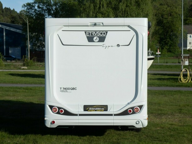 etrusco-t7400-qbc-queensbed-ikke-senkeseng-face2face-dusj-og-toalett-p229-hver-side-stor-garasje-truma6e-diesel-2024-big-4