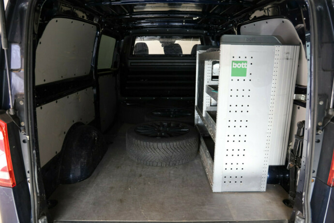 mercedes-benz-vito-diesel-2022-big-9