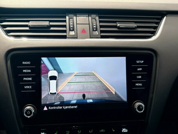 skoda-octavia-bensin-2018-big-22