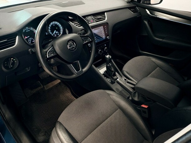 skoda-octavia-bensin-2018-big-8