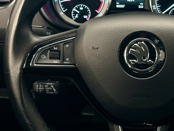 skoda-octavia-bensin-2018-big-12