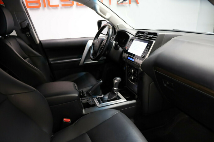 toyota-land-cruiser-diesel-2021-big-9