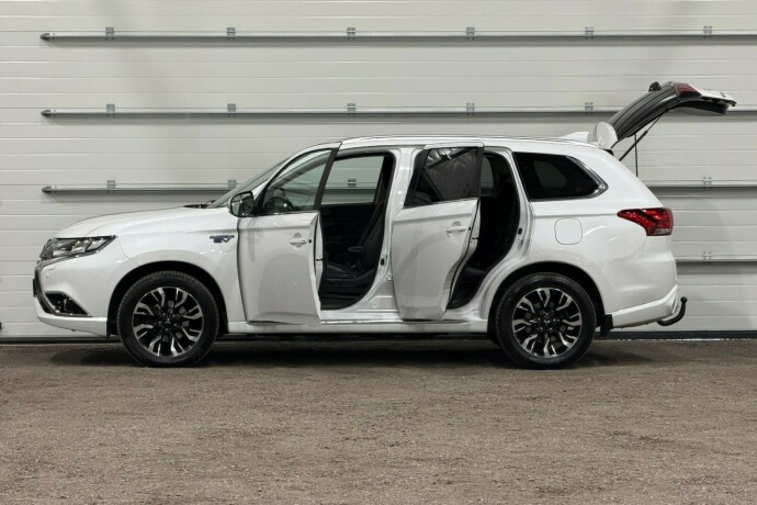 mitsubishi-outlander-elektrisitetbensin-2018-big-5