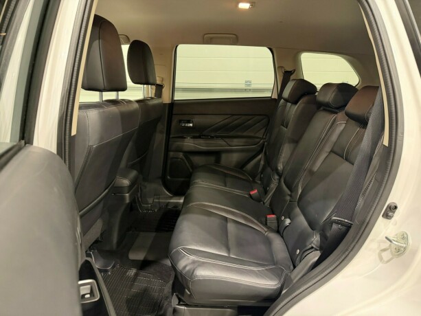 mitsubishi-outlander-elektrisitetbensin-2018-big-11