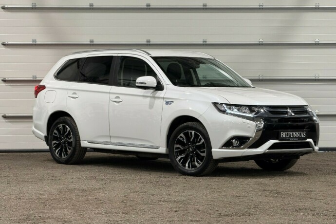 mitsubishi-outlander-elektrisitetbensin-2018-big-0