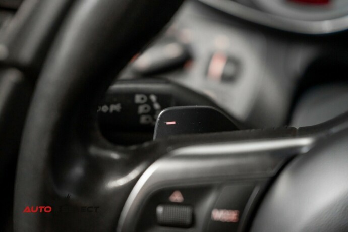 audi-r8-bensin-2007-big-31