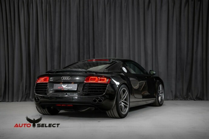 audi-r8-bensin-2007-big-11