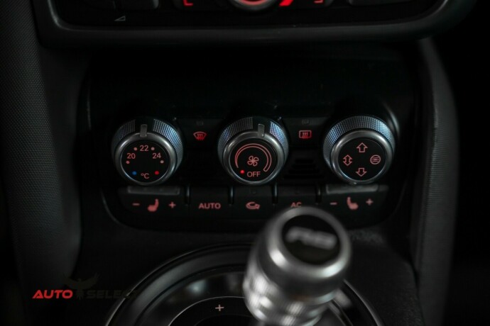 audi-r8-bensin-2007-big-40