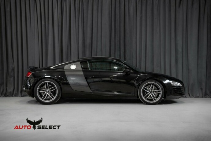 audi-r8-bensin-2007-big-15