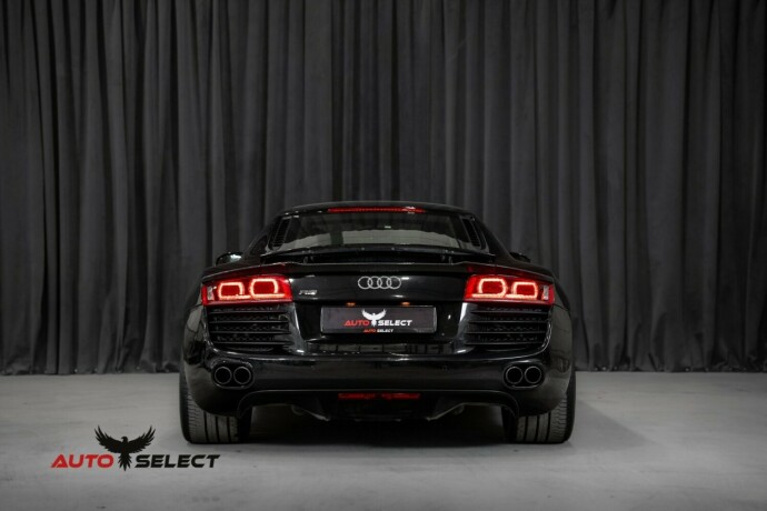 audi-r8-bensin-2007-big-9