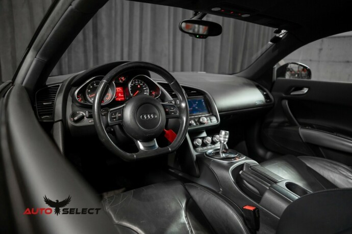audi-r8-bensin-2007-big-37