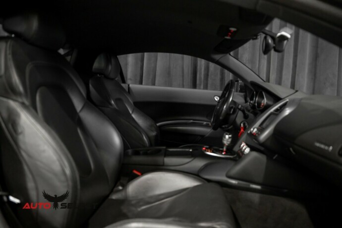 audi-r8-bensin-2007-big-18