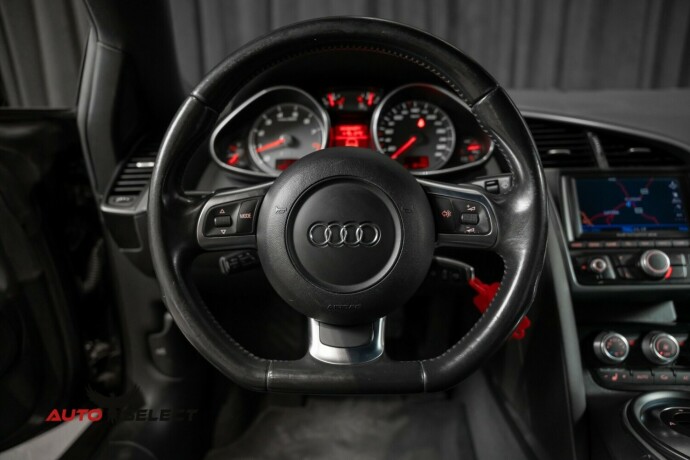 audi-r8-bensin-2007-big-27