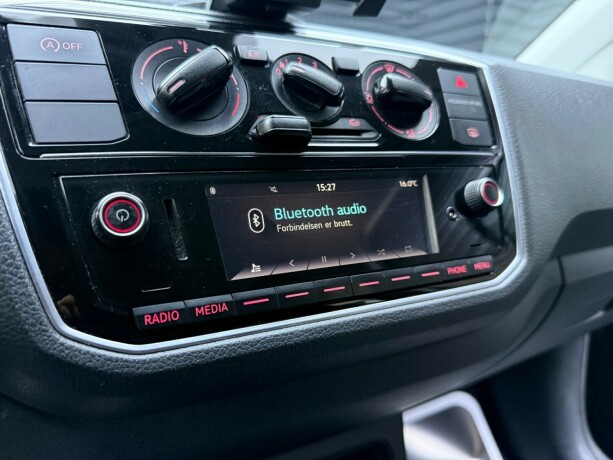 volkswagen-up-bensin-2020-big-17