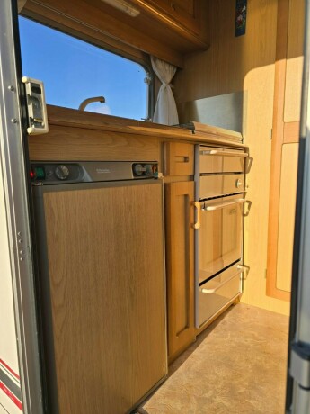 swift-royale-590-diesel-1996-big-8