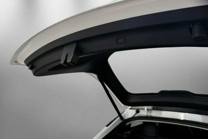 tesla-model-y-elektrisitet-2023-big-32