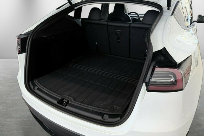 tesla-model-y-elektrisitet-2023-big-33