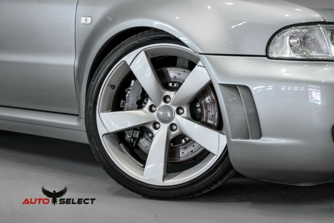 audi-rs4-bensin-2000-big-2