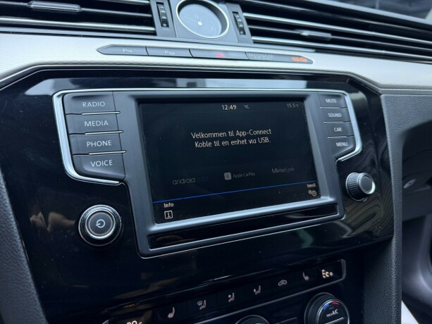 volkswagen-passat-elektrisitetbensin-2018-big-24