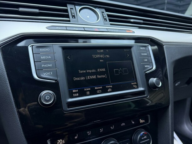 volkswagen-passat-elektrisitetbensin-2018-big-22