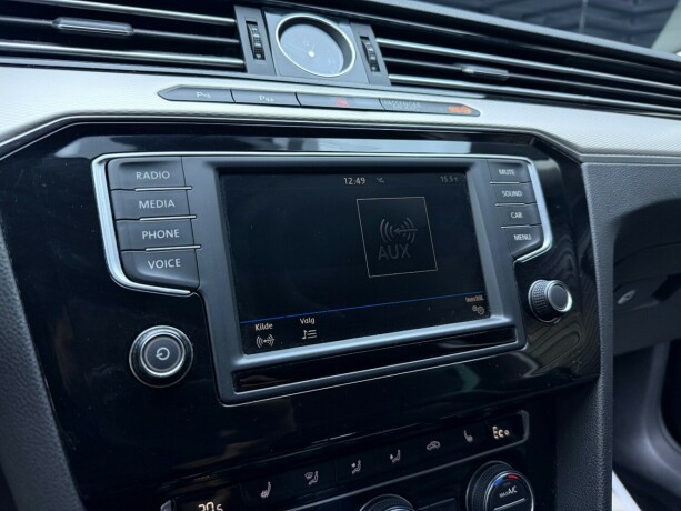 volkswagen-passat-elektrisitetbensin-2018-big-23