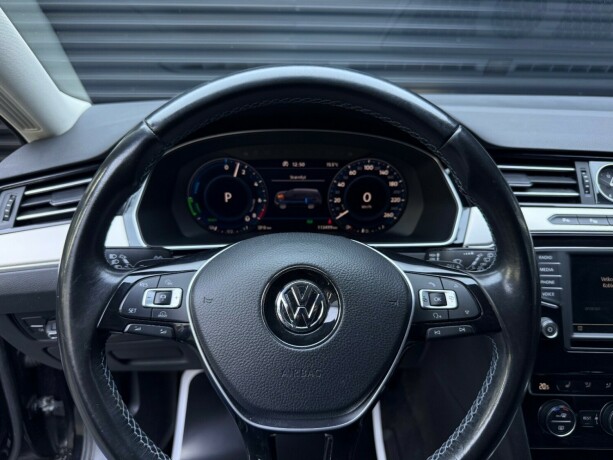 volkswagen-passat-elektrisitetbensin-2018-big-13