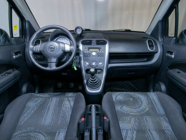 opel-agila-bensin-2013-big-34