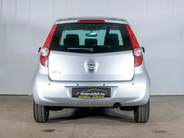 opel-agila-bensin-2013-big-7