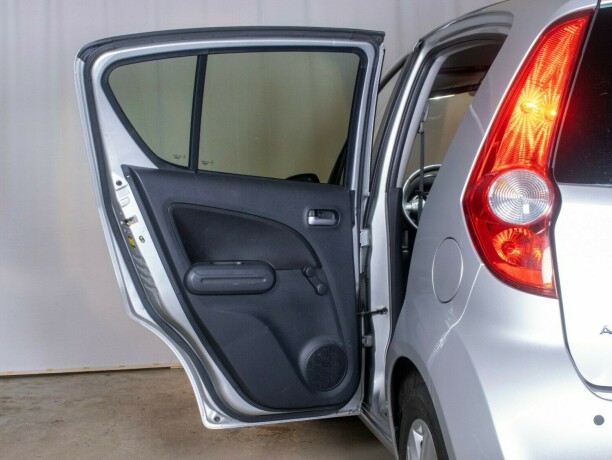 opel-agila-bensin-2013-big-17