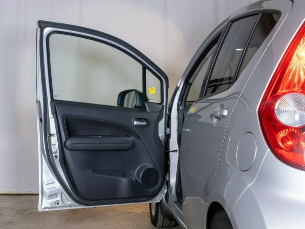 opel-agila-bensin-2013-big-18
