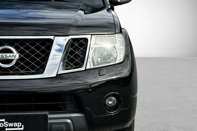 nissan-navara-diesel-2011-big-4