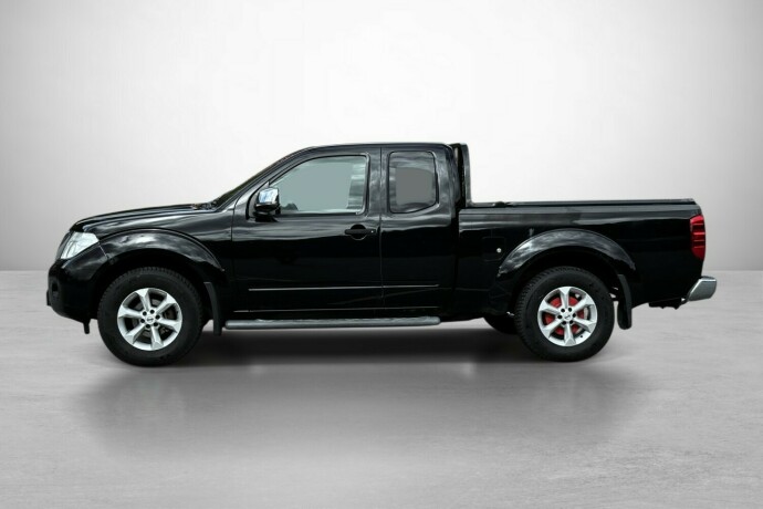 nissan-navara-diesel-2011-big-5
