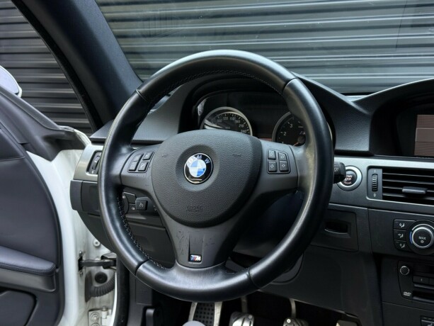bmw-m3-bensin-2008-big-23