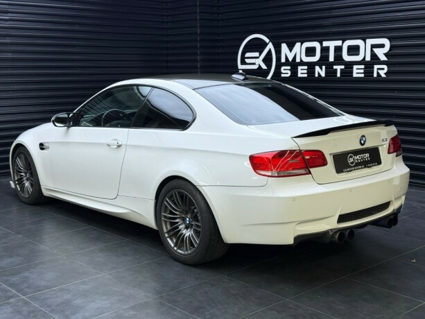 bmw-m3-bensin-2008-big-3