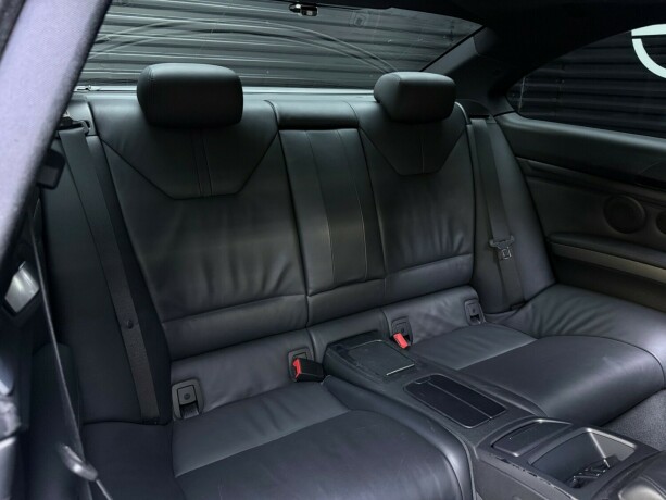 bmw-m3-bensin-2008-big-35