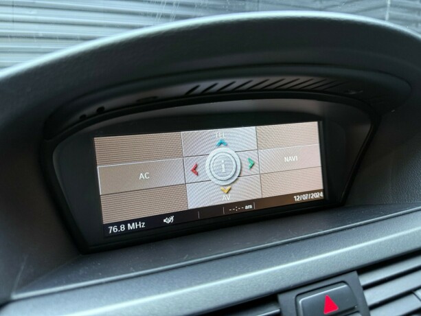 bmw-m3-bensin-2008-big-28