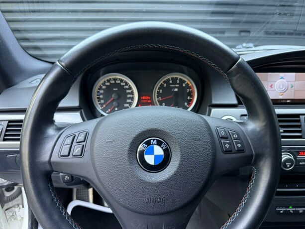 bmw-m3-bensin-2008-big-24