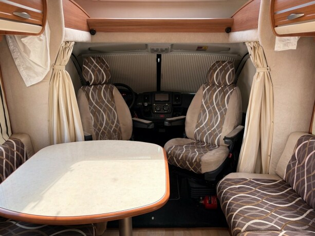 rapido-776ff-lav-plassert-seng-senkeseng-truma-6eh-stort-kj248leskap-b-f248rerkort-diesel-2012-big-24