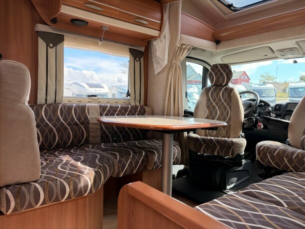 rapido-776ff-lav-plassert-seng-senkeseng-truma-6eh-stort-kj248leskap-b-f248rerkort-diesel-2012-big-26