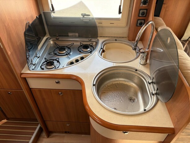 rapido-776ff-lav-plassert-seng-senkeseng-truma-6eh-stort-kj248leskap-b-f248rerkort-diesel-2012-big-38