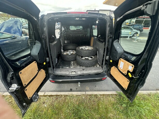 ford-transit-connect-diesel-2019-big-9