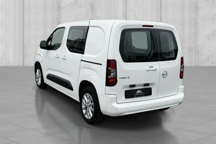 opel-combo-e-elektrisitet-2022-big-3
