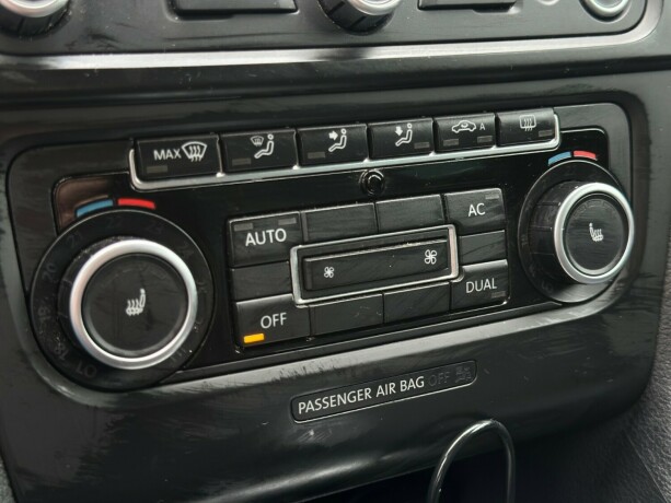 volkswagen-golf-diesel-2011-big-22