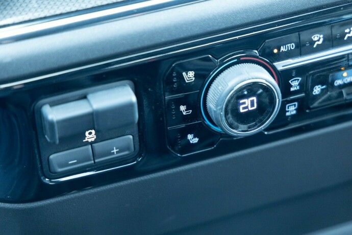 chevrolet-silverado-diesel-2025-big-12
