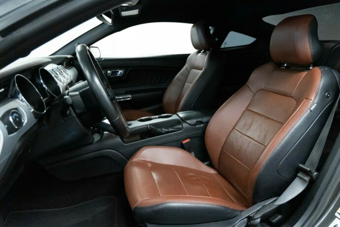 ford-mustang-bensin-2015-big-6