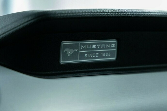 ford-mustang-bensin-2015-big-17
