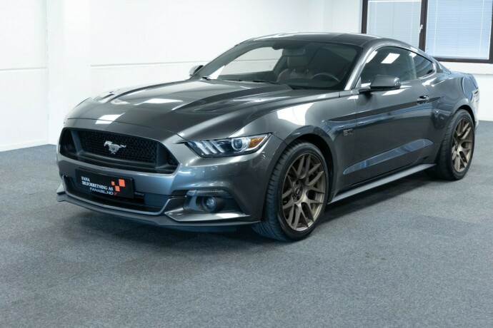 ford-mustang-bensin-2015-big-0