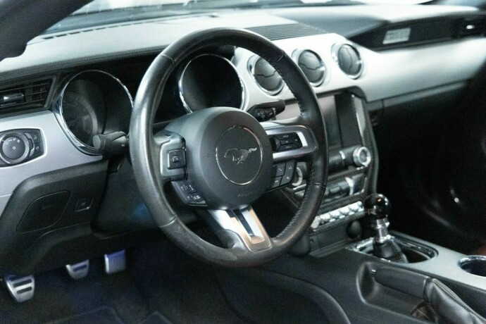 ford-mustang-bensin-2015-big-7